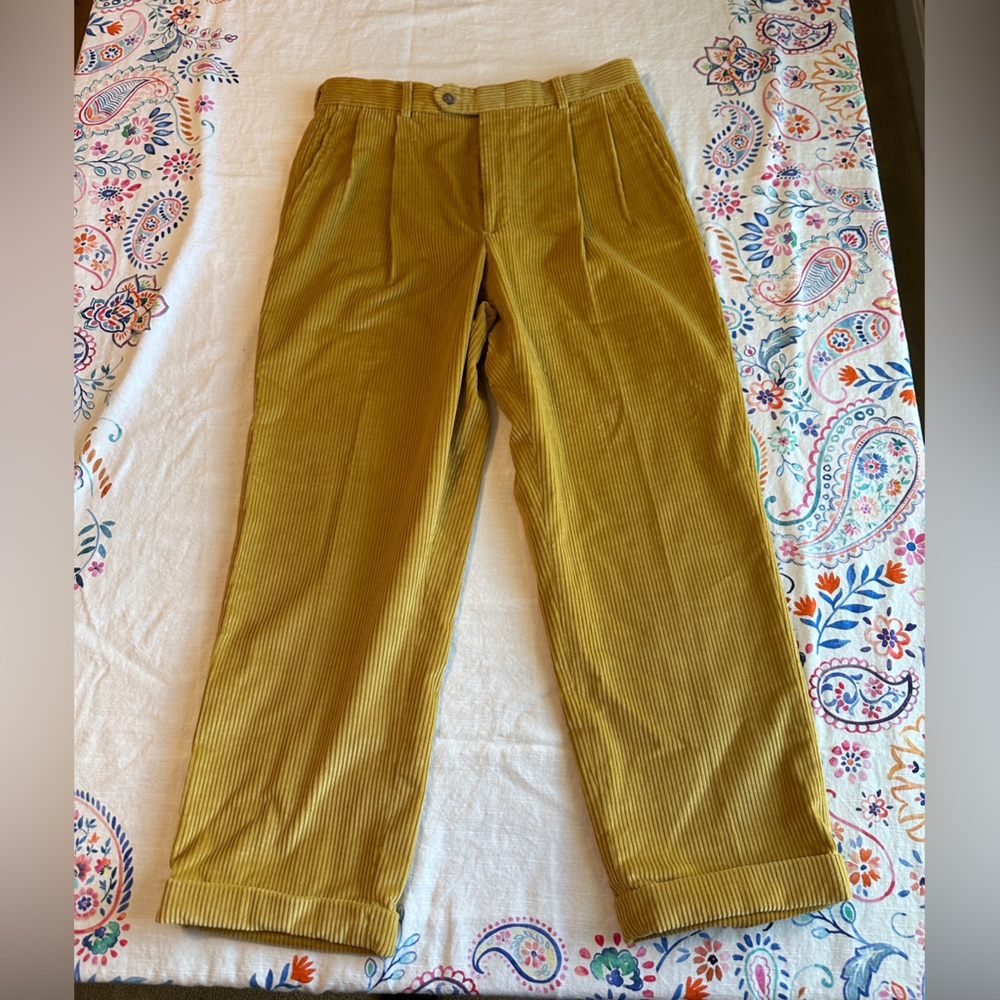 Berle Corduroy Dress Pants Mens 33R Tan Pleated. Fit is 33x30.